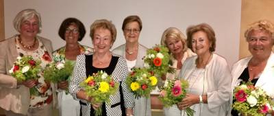 Die neu gewhlten Beisitzerinnen der FU mit der Vorsitzenden Uschi Kltzke. 