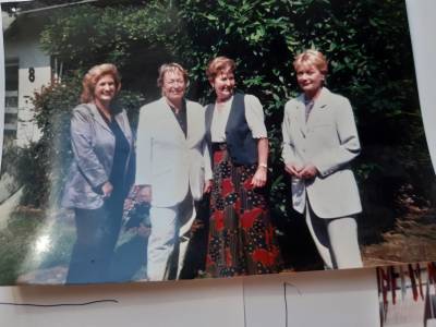 Grndungsmitglieder der FU-Heiligenhaus 1995: v.l.n.r. Jutta Woelm, Uschi Kltzke, Helga Lotz u. Erika Ihle